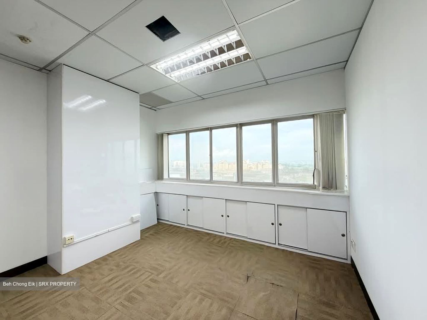 Golden Mile Tower (D7), Office #561014601